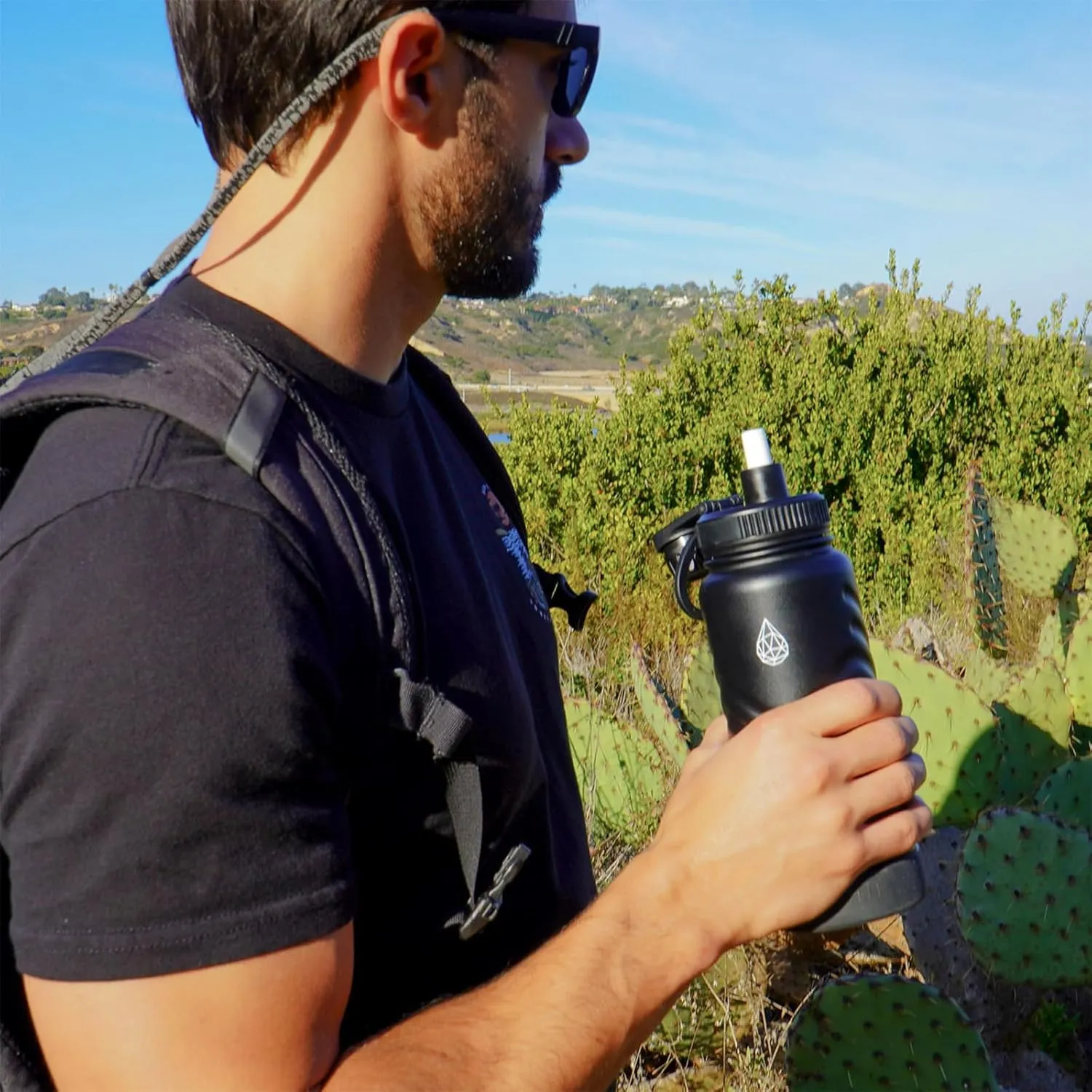 32oz Insulated Water Bottle with Straw and Spout,Stainless Steel with Fluid Scale,Leak-Proof,Wide Mouth,BPA-Free,Silicone Boot & Handle – Gray Sports Flask for Gym,Hiking,Travel