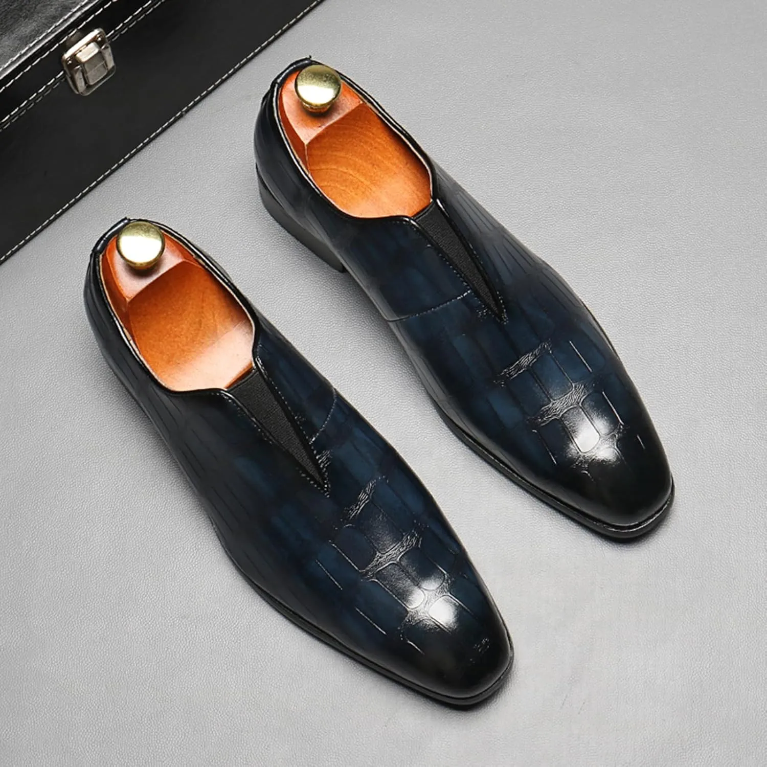 Men's Dress Shoes with Crocodile Printed Leather in Brogue Elastic Band Oxford Formal Shoes for Men