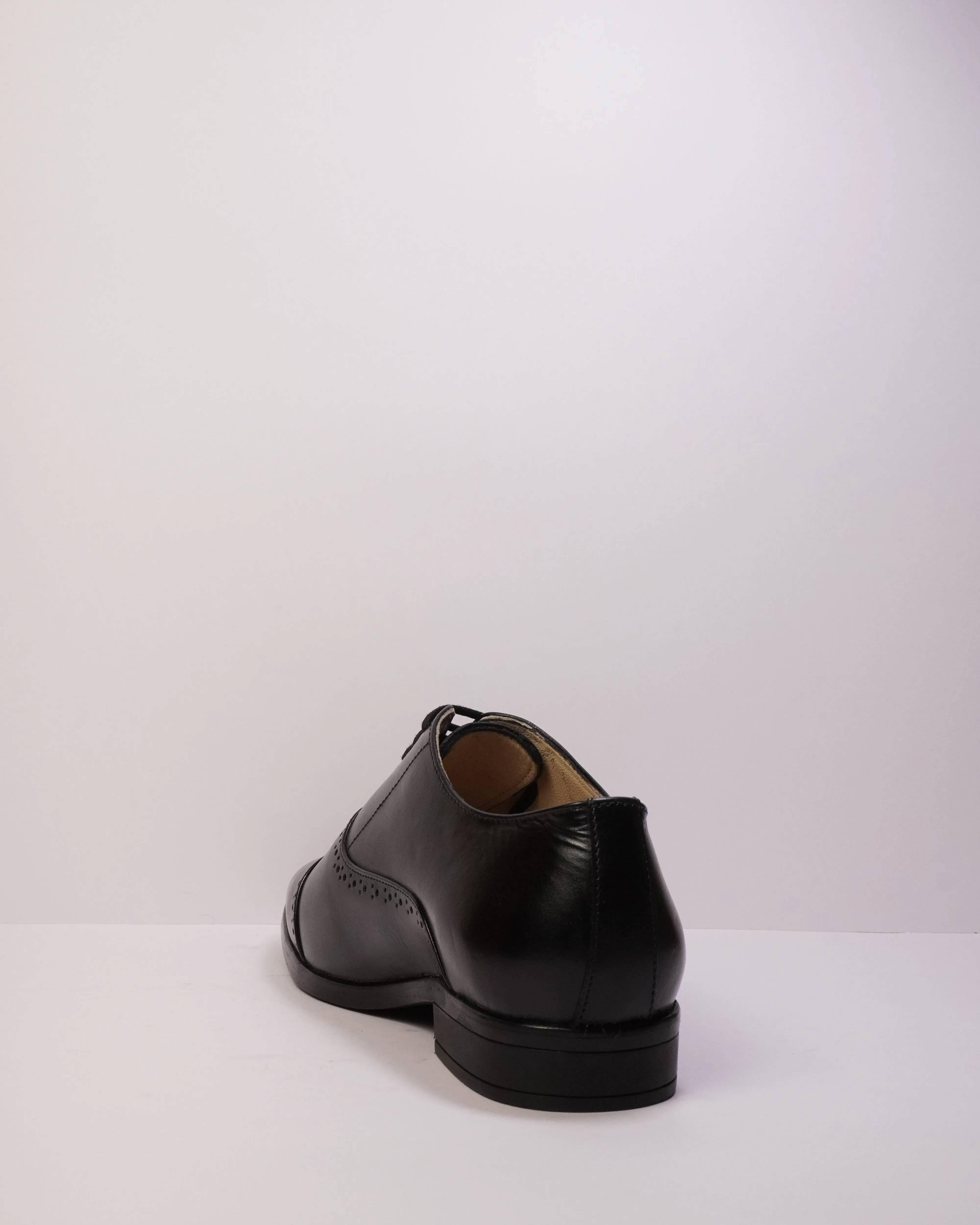 Minimalistic Brogue Oxfords Black