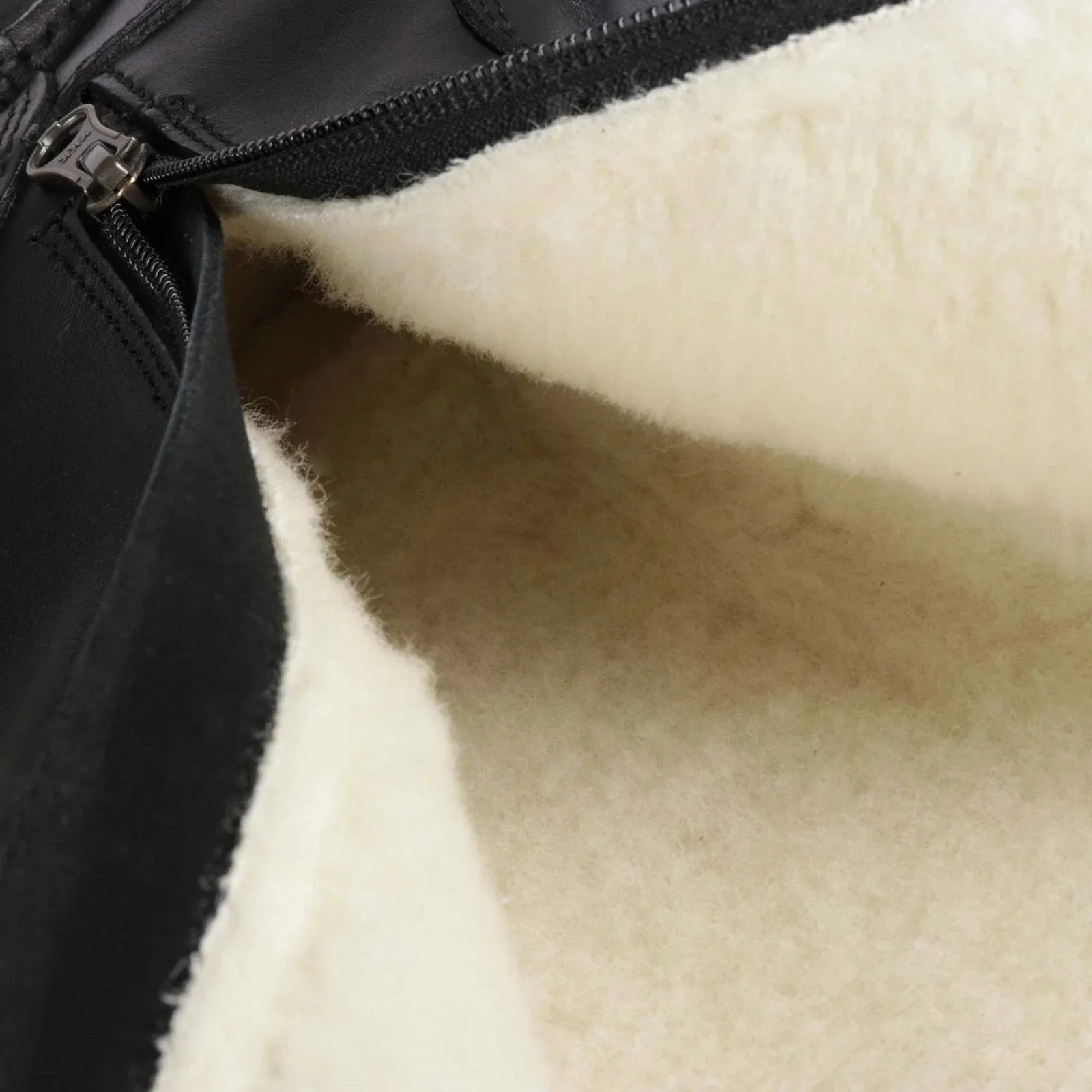Sutherland Wool-Lined Premium Leather Boot in Bundu Black