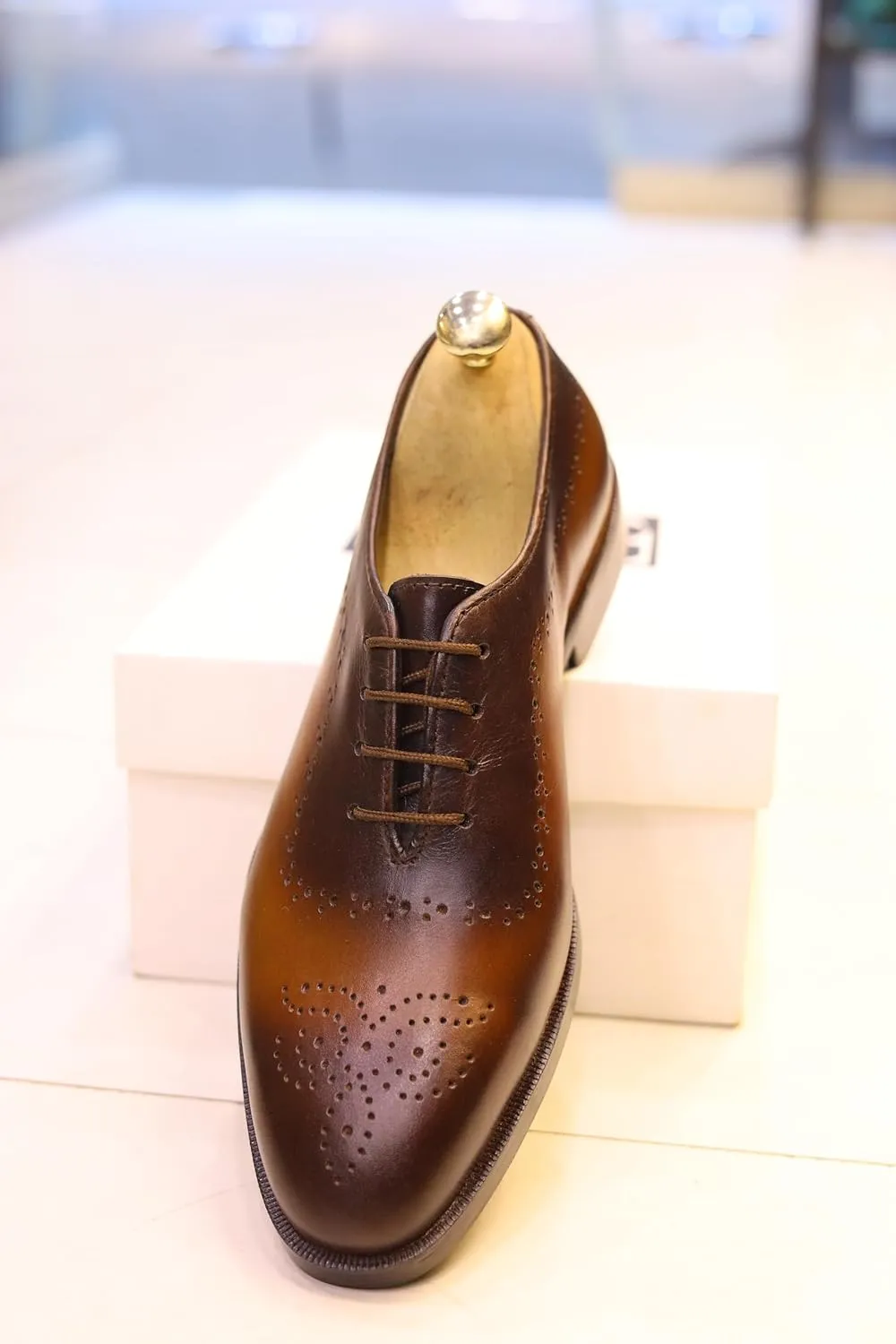 Wingtip Oxford Brogue Leather Dress Shoes for Men, Perforated Detail, Premium Comfort