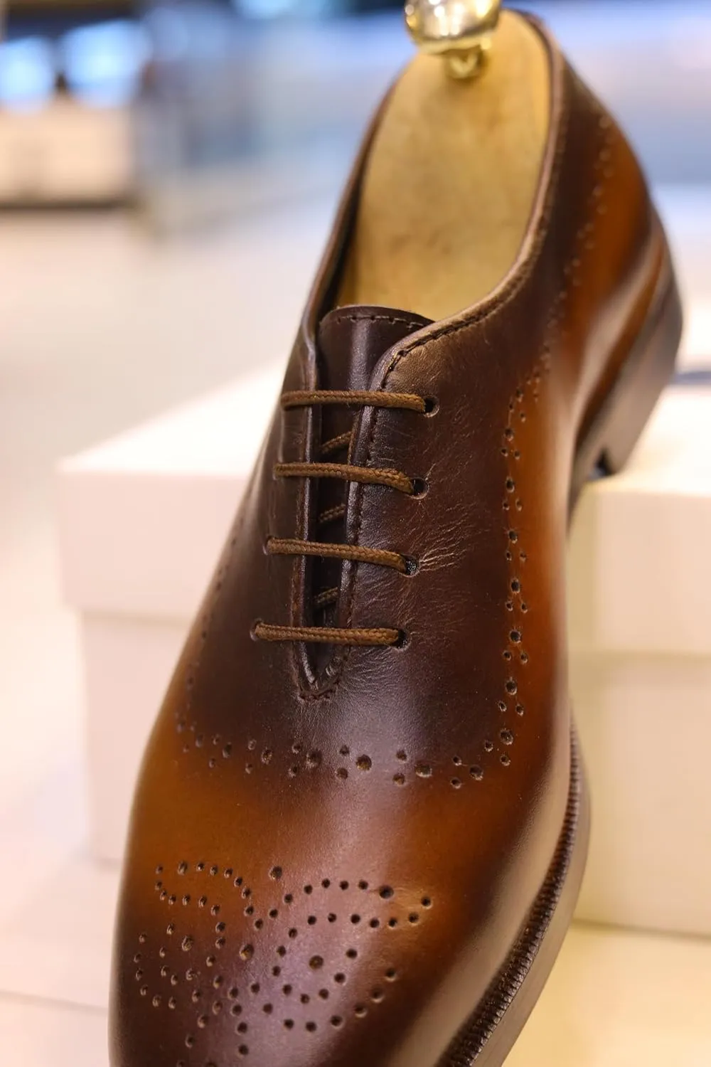 Wingtip Oxford Brogue Leather Dress Shoes for Men, Perforated Detail, Premium Comfort