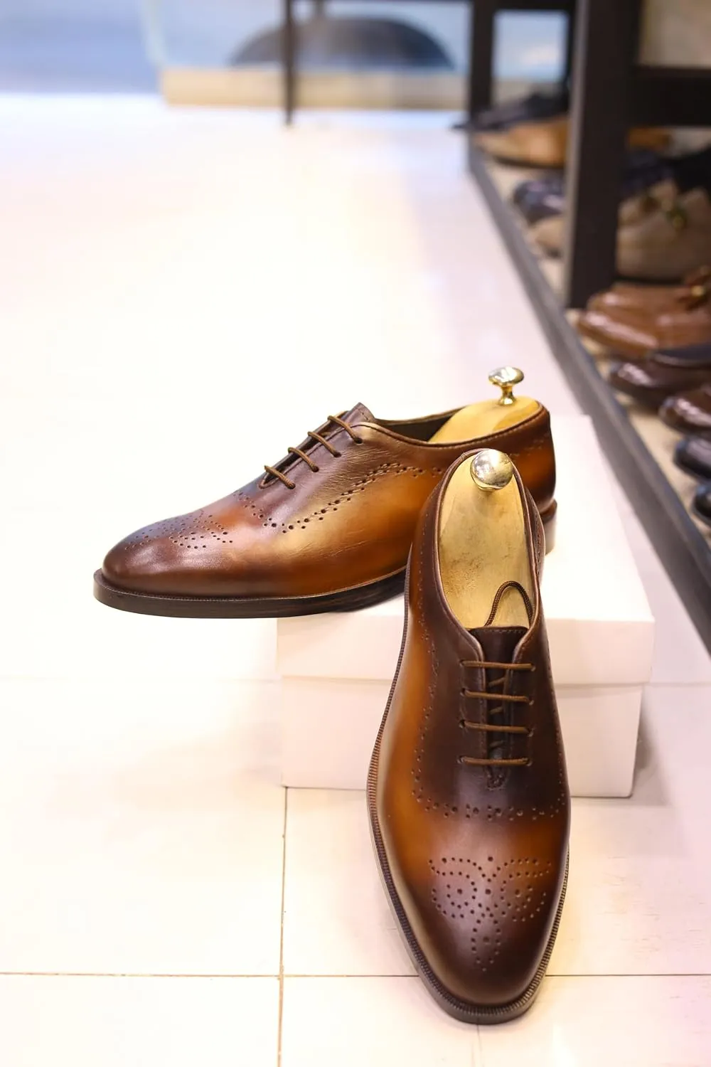 Wingtip Oxford Brogue Leather Dress Shoes for Men, Perforated Detail, Premium Comfort